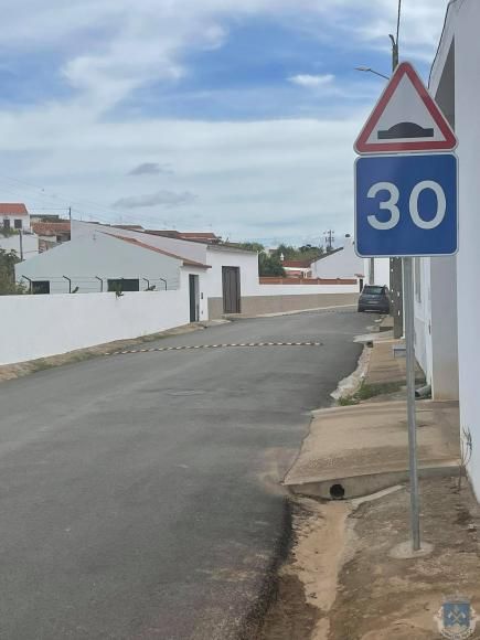 Colocação de sinalética rodoviária 